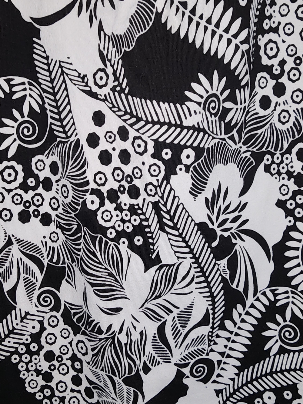 croft & barrow Black and White Floral Square-Neck Short Sleeve Tee Size M - Picture 3 of 6